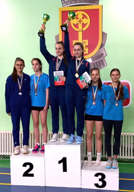 9 медала за бадминтонистите на Хасково от Държавния шампионат