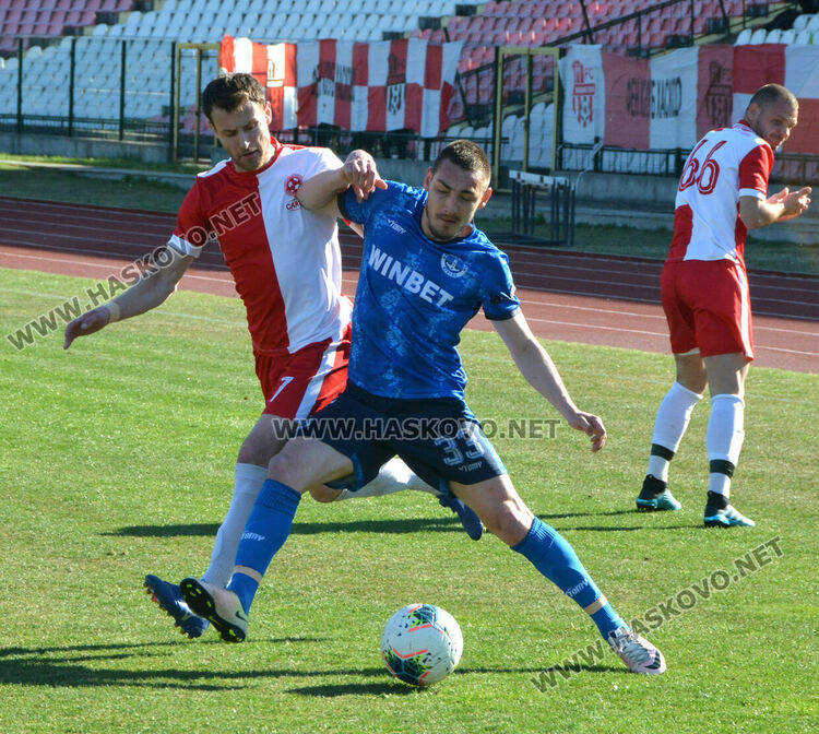Отличен вратар спаси “Саяна Хасково” срещу “Черноморец”