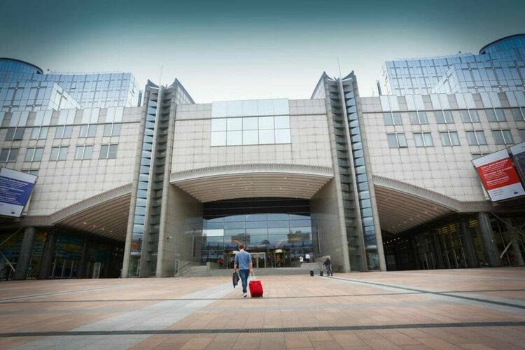 Евродепутати идват в България да разследват корупция и злоупотреби с публични средства