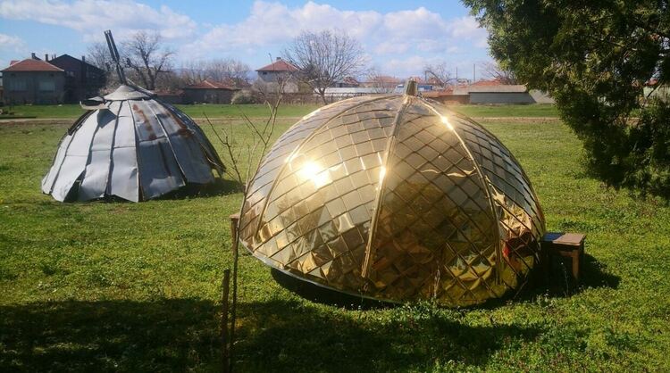 Камбанарията в Любеново заблестя с нов купол