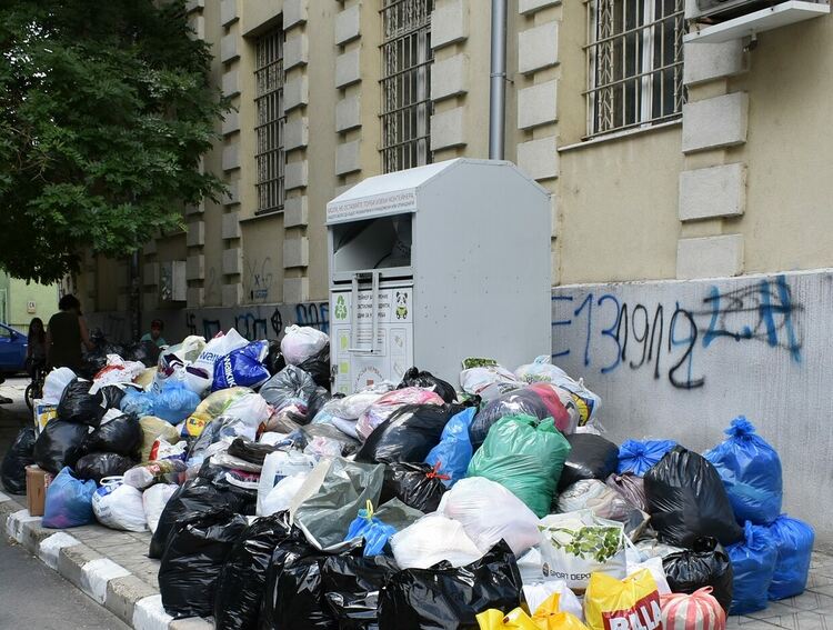 Първата за годината акция за събиране на дрехи в Асеновград