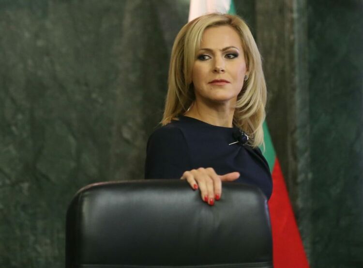 Бившата румънска министърка Елена Удря е задържана у нас за 72 ч