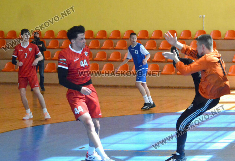  След две загуби в квалификациите  днес “Асти 91“ остава на 9-то място в хандбалното първенство за младежи
