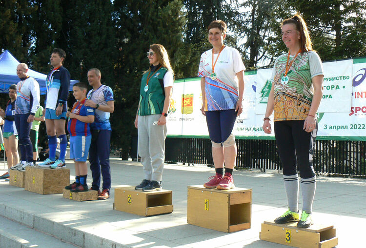 Два сребърни медала за състезатели на „Компас“ от Купа „Сърнена гора“