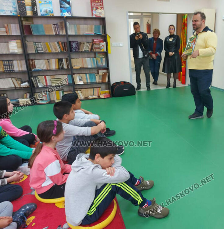 Авторът на приказки-игри Никола Райков гостува в “Шандор Петьофи”