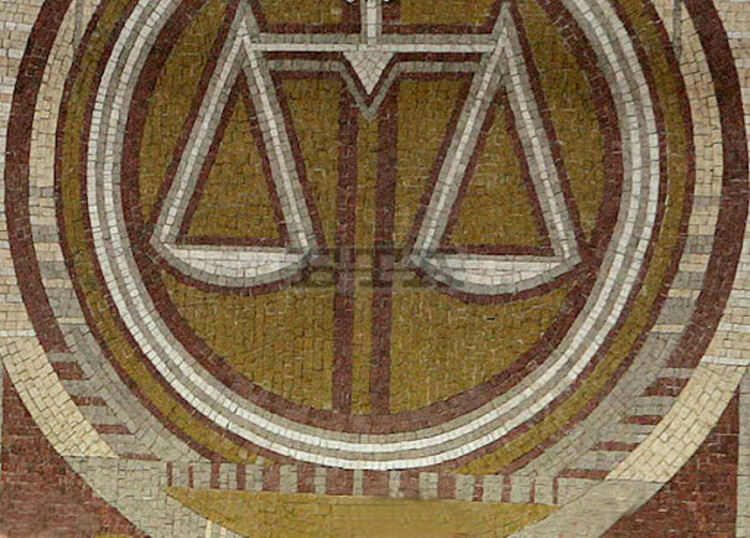 Криминално проявен се изправя пред съда за кражба