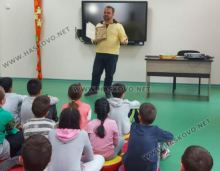 Авторът на приказки-игри Никола Райков гостува в “Шандор Петьофи”