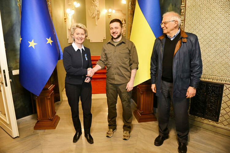 Борел очаква ожесточаване на боевете в Донбас в следващите дни