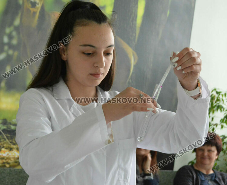 Открит урок и електронна книжка за 50 г. от създаването на ПМГ-Хасково