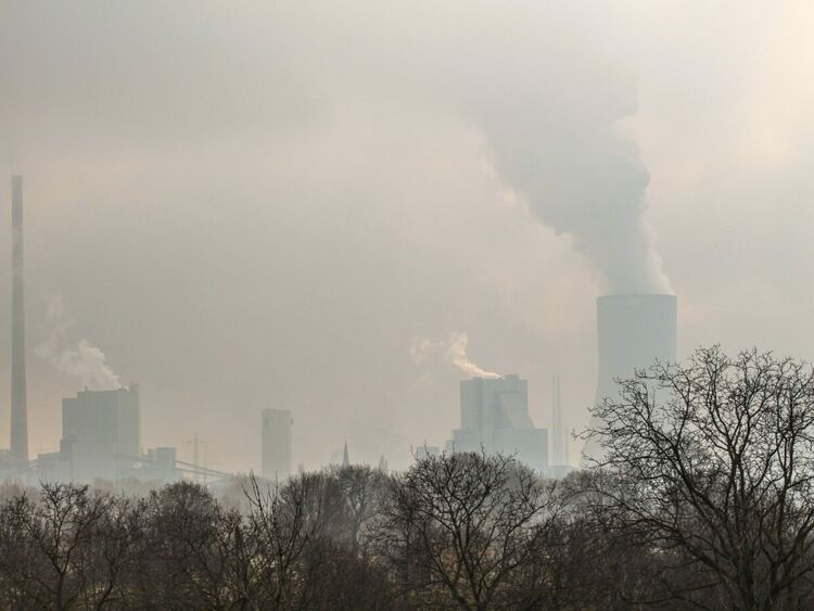 Сериозни нива на замърсяване на въздуха в Перник на 12 април