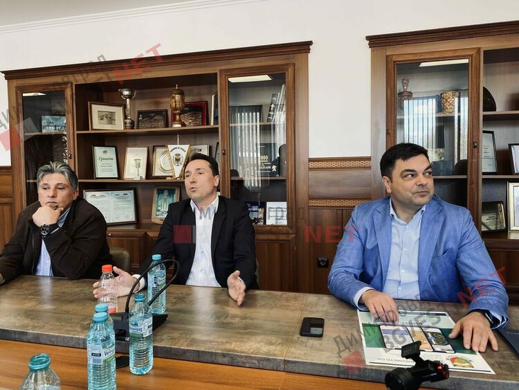 В Димитровград - сканираш QR кода и осъществяваш връзка с общинските институции