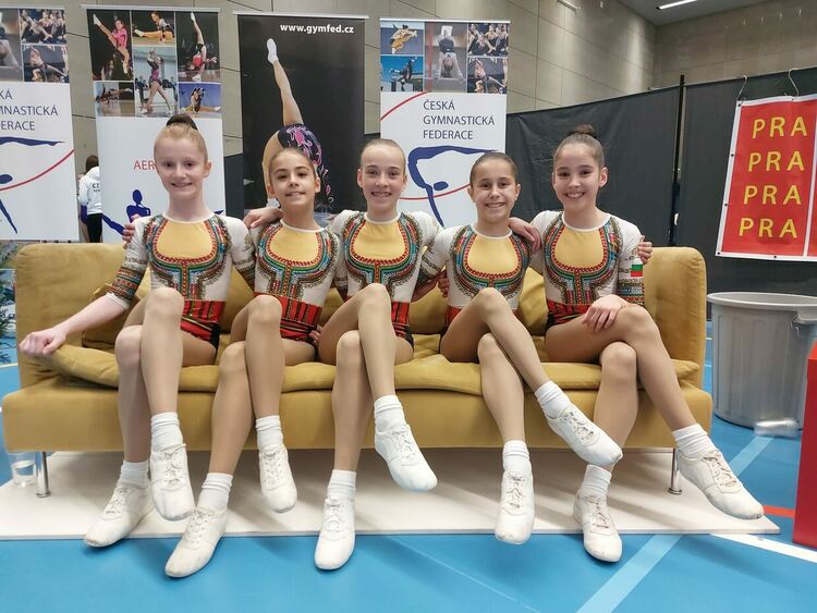 Силно представяне на „Мега спорт“ в открития турнир по спортна аеробика в Чехия