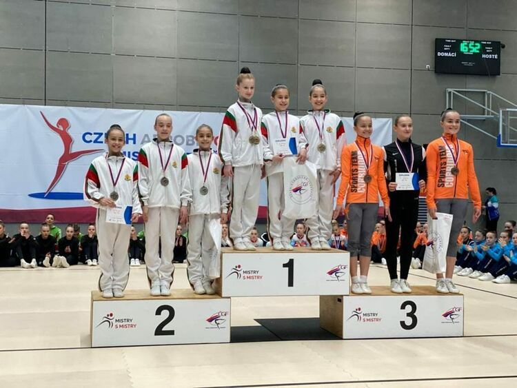 Силно представяне на „Мега спорт“ в открития турнир по спортна аеробика в Чехия