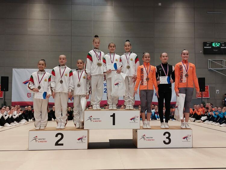 Силно представяне на „Мега спорт“ в открития турнир по спортна аеробика в Чехия