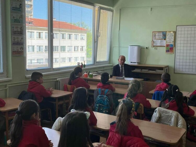 Кметът на Асеновград участва в "Походът на книгите" 