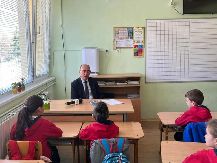 Кметът на Асеновград участва в "Походът на книгите" 