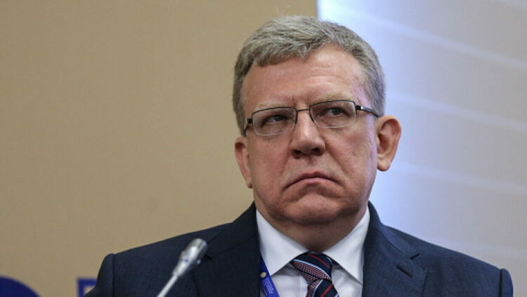 Най-малко две години ще бъдат необходими за преструктуриране на руската икономика, ако санкциите продължат, предупреждава Алексей Кудрин 