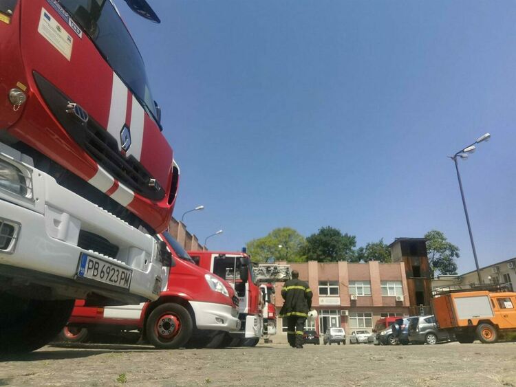 Пожар избухна в пловдивски мол 