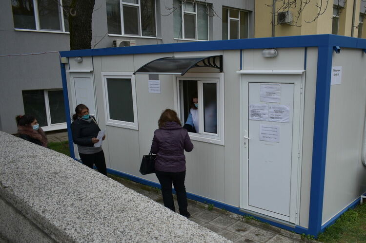 7 души са починали с COVID-19 в асеновградската община за месец 