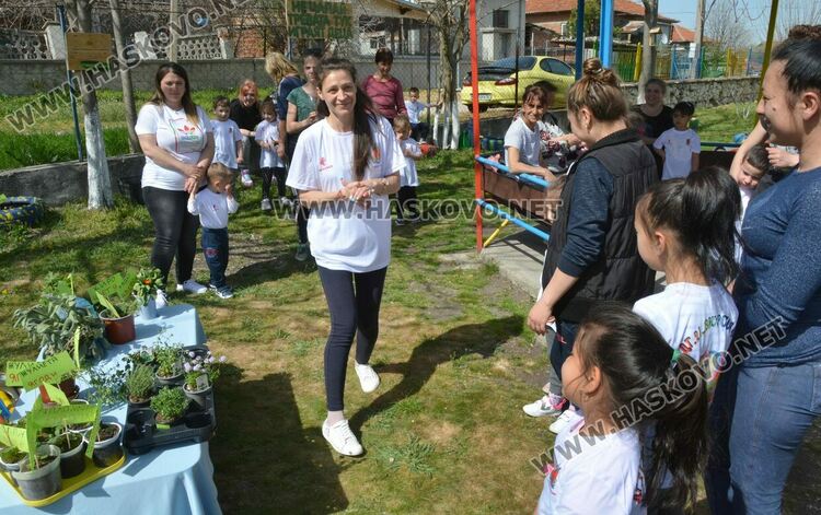 Жени Димитрова умее да мотивира деца, родители и ръководство и да ги събира в един успешен отбор