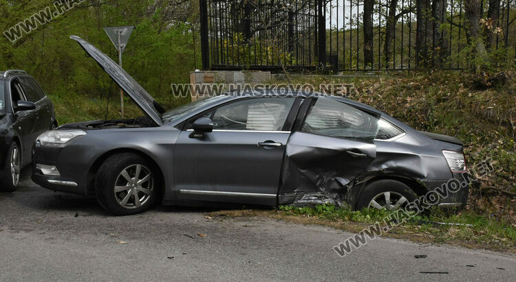 Водач пострада при катастрофа между Ауди и Ситроен