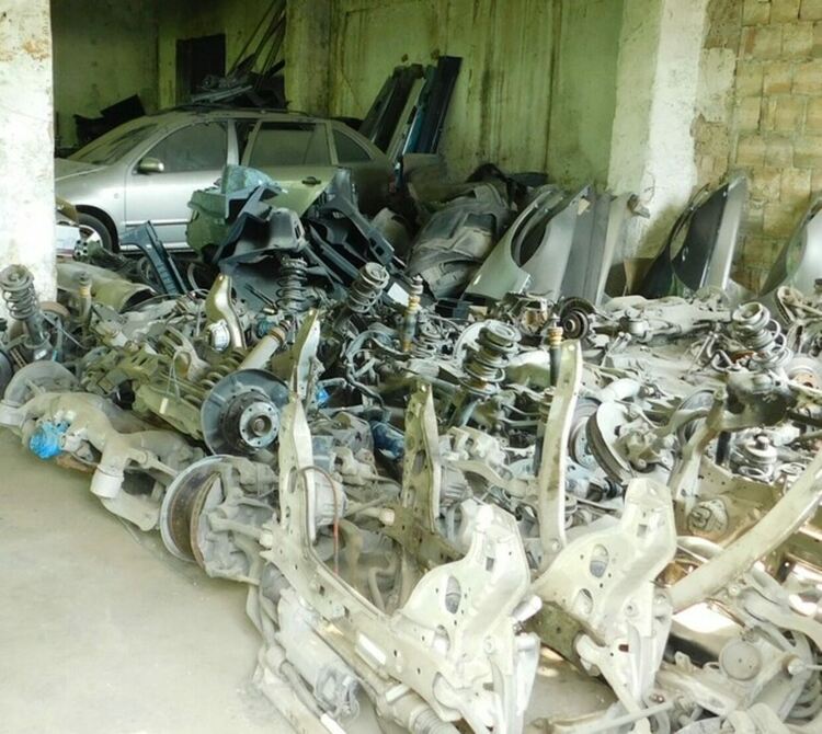 Полицейска акция за крадени коли в десетки автоморги