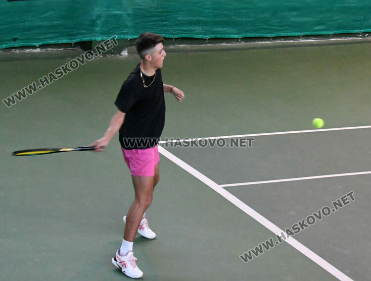 Тенисисти от 6 континента се включиха в турнир в Хасково