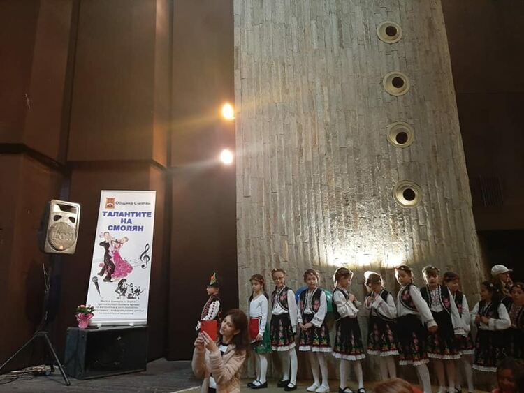 Талантите на Смолян завладяха сцената на РДТ