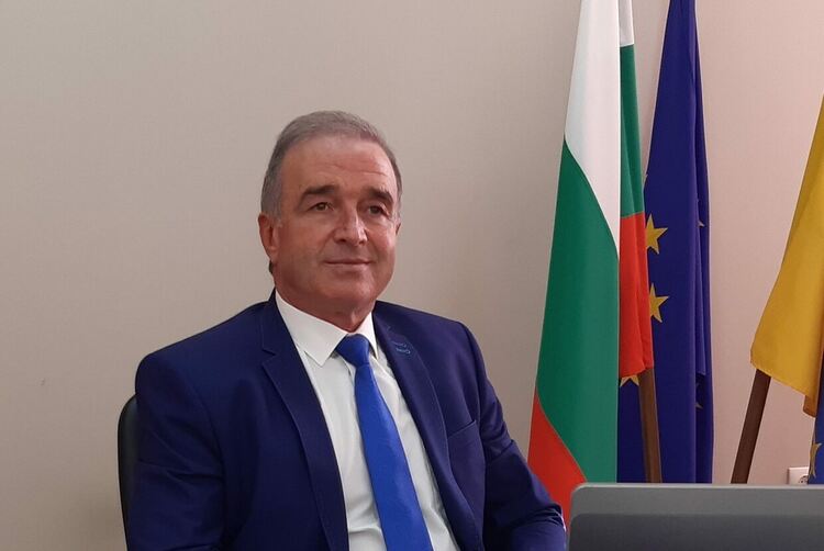 Кметът Грудев поздрави асеновградчани по случай Цветница 