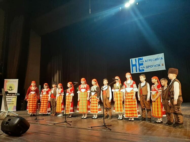 Талантите на Смолян завладяха сцената на РДТ