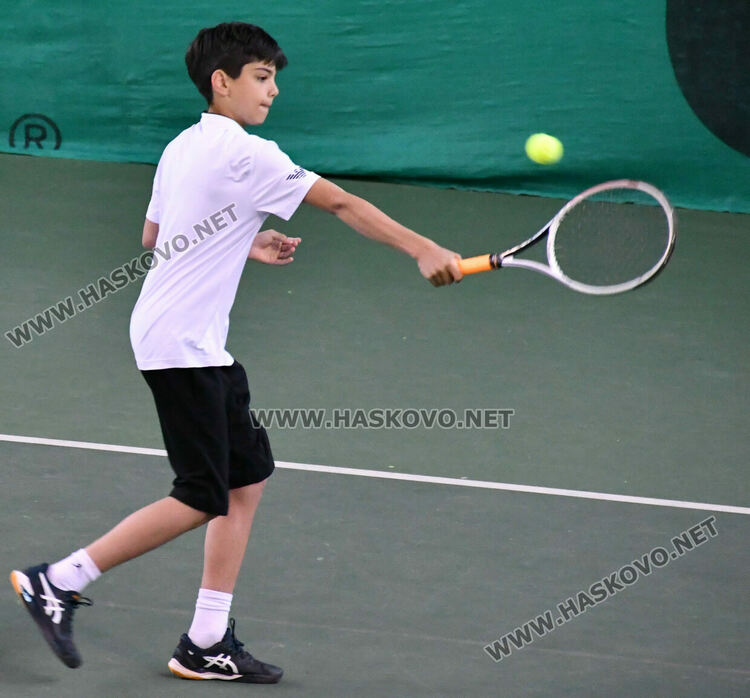 Тенисисти от 6 континента се включиха в турнир в Хасково