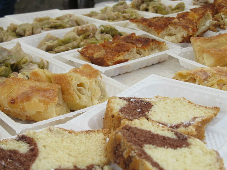 Инициативата "Ако имаш - дай, ако нямаш - си вземи" продължава 