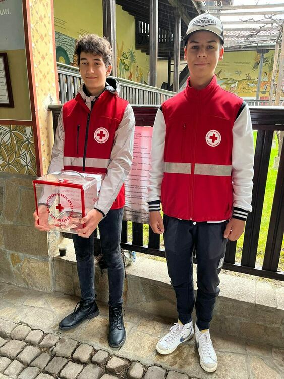 Доброволци от БМЧК събраха на Цветница дарения на стойност 1523,68 лева