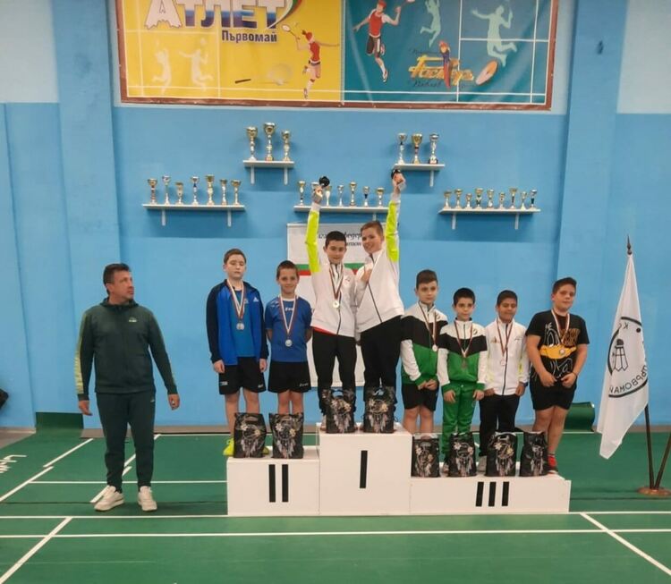 Почивните дни бяха белязани от успехи на първомайския бадминтон