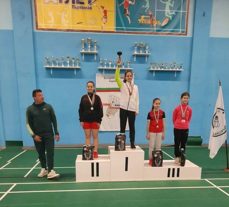 Почивните дни бяха белязани от успехи на първомайския бадминтон