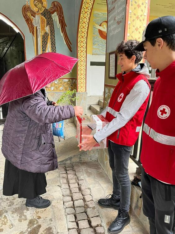 Доброволци от БМЧК събраха на Цветница дарения на стойност 1523,68 лева