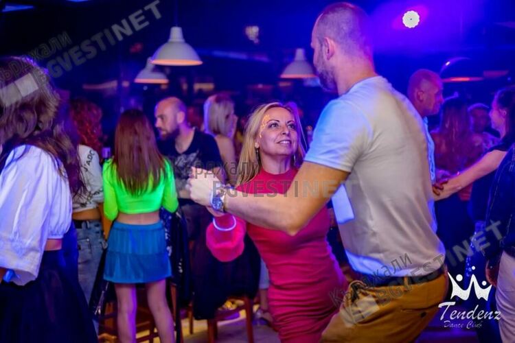 Кърджалийци борят стреса и отчуждението с латино танци и зумба