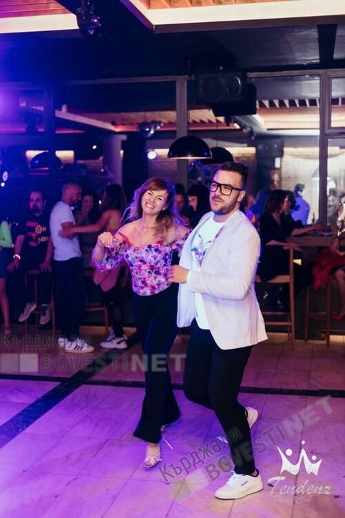 Кърджалийци борят стреса и отчуждението с латино танци и зумба