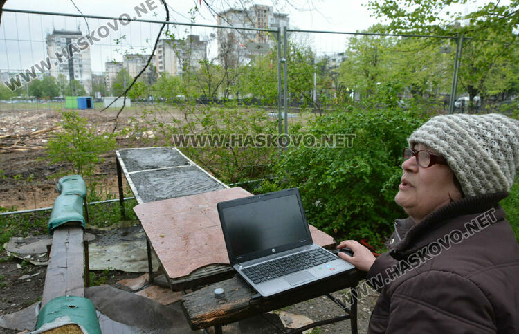 Хасковлии пазят дървета от отсичане, жалват се от подкопаване на гаражи