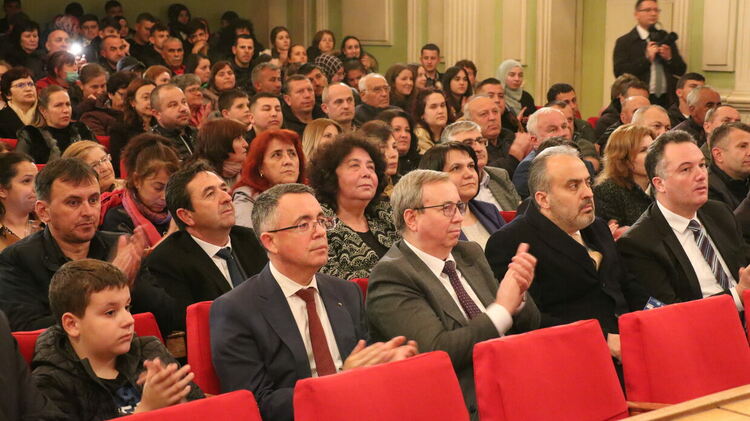 Концертът „Религиозна симфонична музика“ премина при огромен интерес в Кърджали