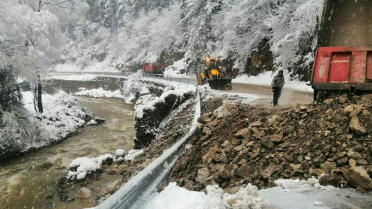 Строителни фирми от региона излизат на протест. Искат си парите от държавата
