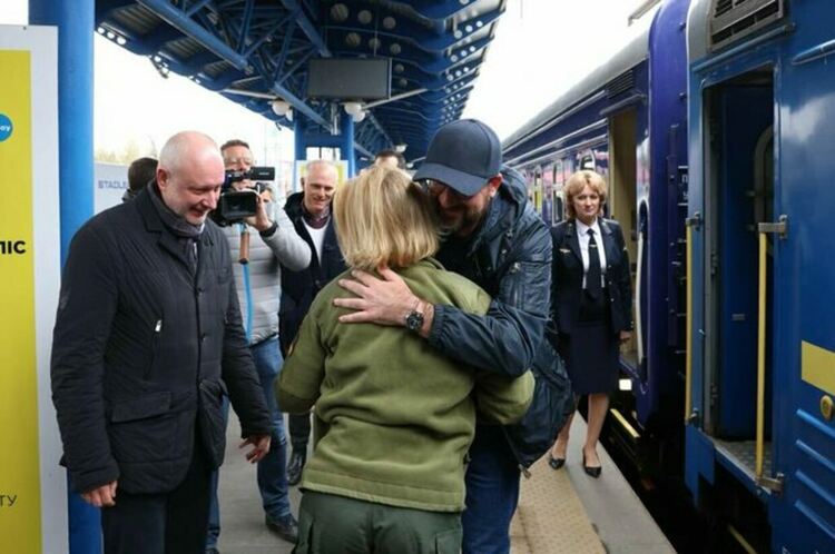 Председателят на Европейския съвет Шарл Мишел на изненадваща визита в Киев