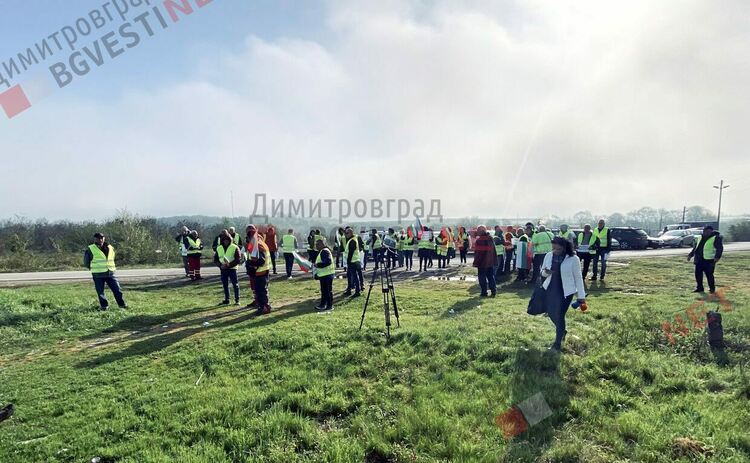 Протест на пътните строители. Ще затварят днес пътя между Димитровград и Хасково