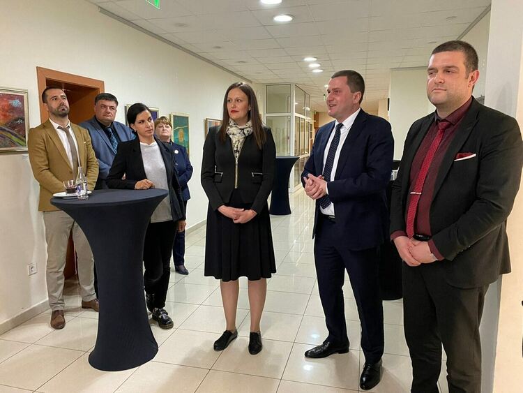 Кметът на Община Перник Станислав Владимиров и екипът му се срещнаха с посланиците на Монголия, Сърбия и Палестина