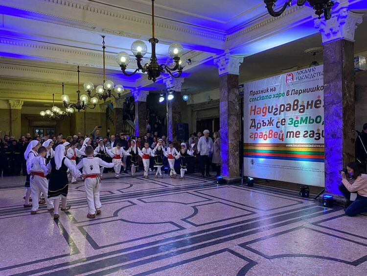 В истински празник се превърна надиграването &bdquo;Дръж се земьо, граовец те гази&ldquo;