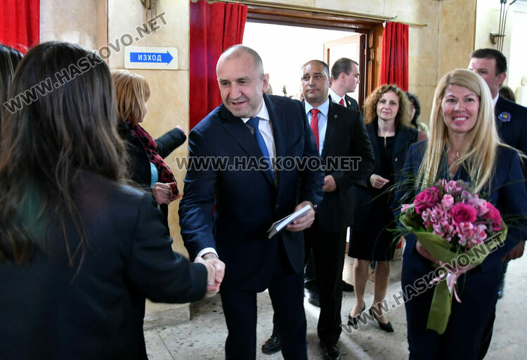 Президентът Румен Радев на 50-годишния юбилей на ПМГ-Хасково: За първи път сънувах речта си!