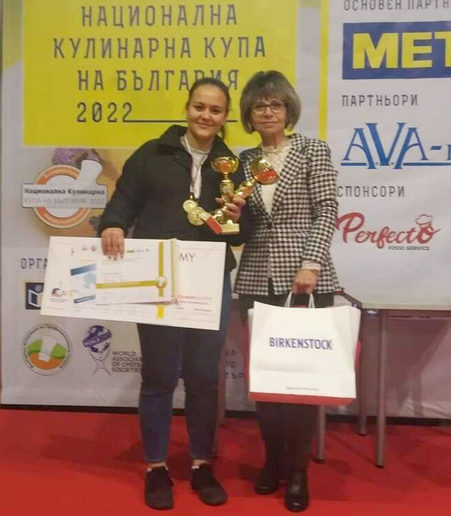 Злато и национално признание за ученичка от Гимназията по туризъм в Хасково