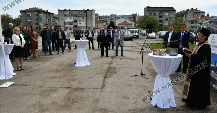 Започна строителството на Ритейл парк „Хасково“, осигуряват над 150 работни места