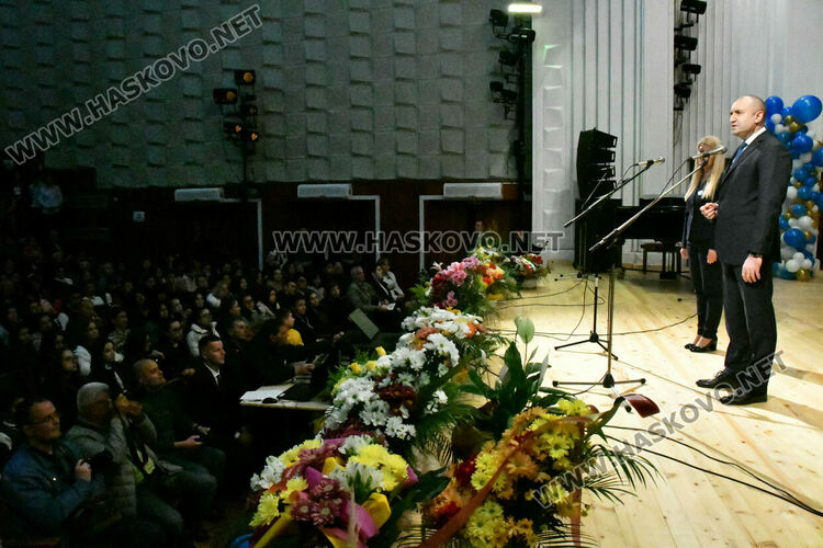 Президентът Румен Радев на 50-годишния юбилей на ПМГ-Хасково: За първи път сънувах речта си!