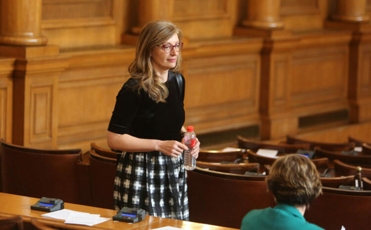 Такава слабост, такова малодушие... Екатерина Захариева относно предложението за отпускане на помощ за Украйна